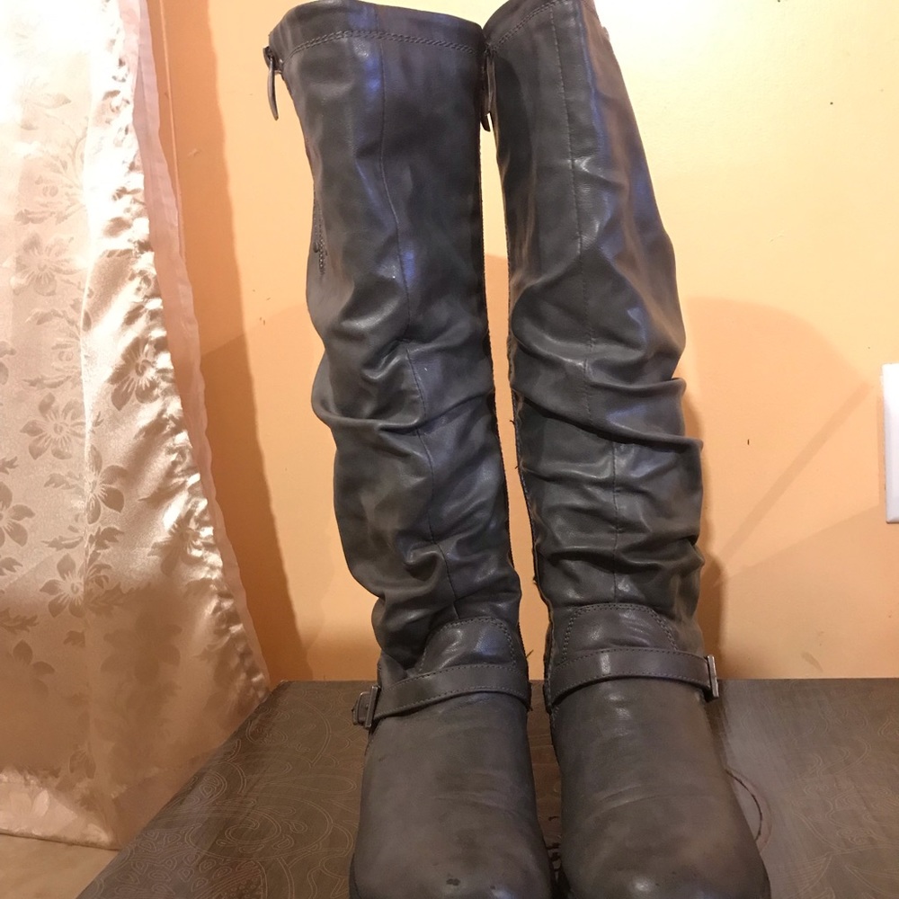 Grey under the boots
